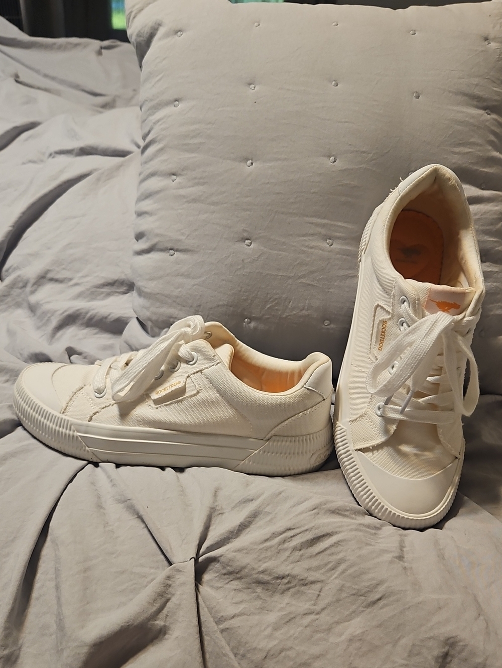 Women's Rocket Dog Casual Canvas Sneakers - White